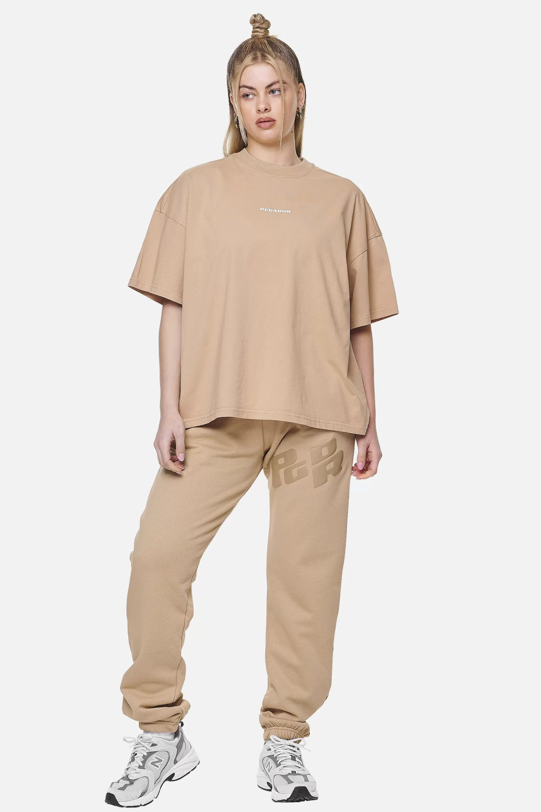 Fashion Pegador Arendal Logo Heavy Oversized Tee Washed Safari Sand White